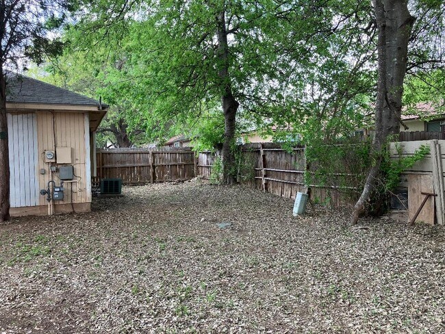Building Photo - 11323 Jarbo Pass Dr