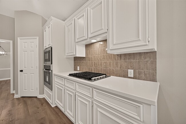 Building Photo - 1527 Lake Pauline Ct