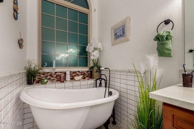 Building Photo - 5956 E Phelps Rd