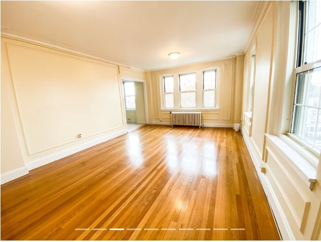 Building Photo - 1441 Beacon St