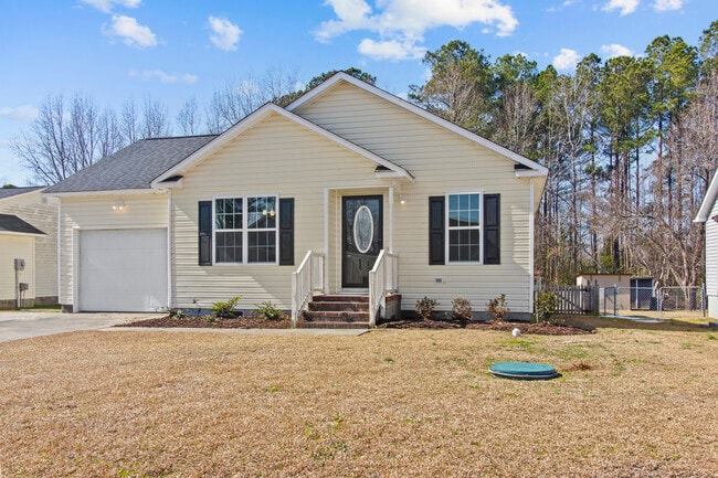 Building Photo - 107 Luke Ct