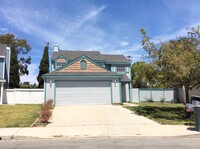 Building Photo - East Ventura spacious 4 bedrooms with one ...