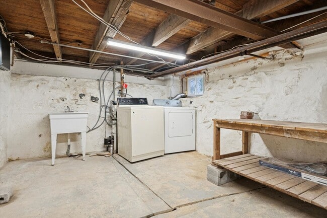 Building Photo - Updated single-family home in the heart of Kennett Borough—bright, spacious, and walkable to ever...