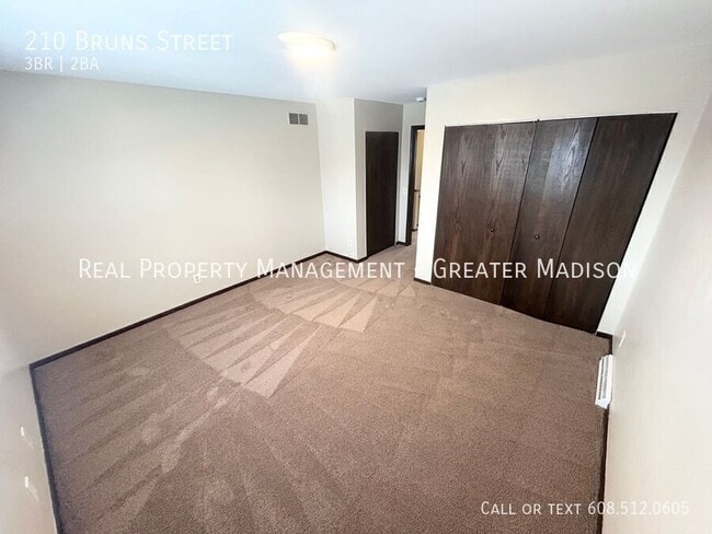 Building Photo - 210 Bruns St