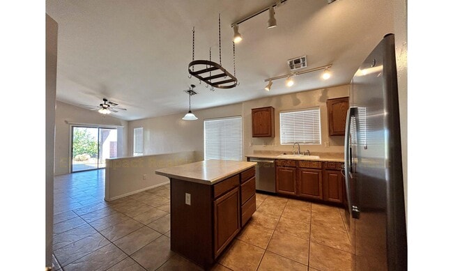 Building Photo - 10844 S Lake Gambusi Dr