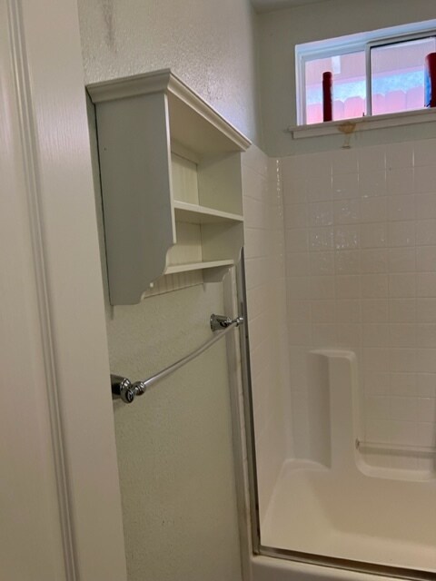 Building Photo - 417 Powell Dr