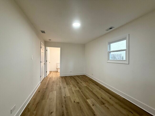 Building Photo - 14916 Langley Ave