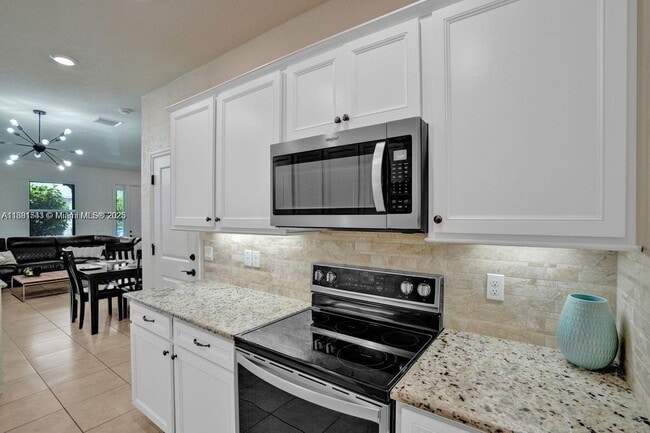Building Photo - 5060 Eucalyptus Dr
