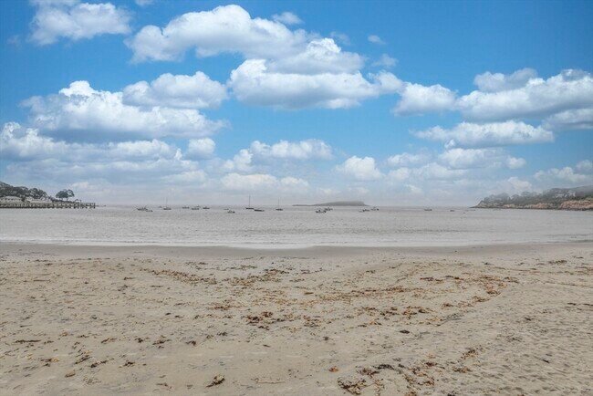 Building Photo - 45 Raymond St