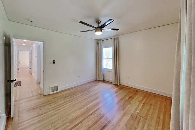 Building Photo - Charming Land Park Cottage – A Hidden Gem in the Heart of the City