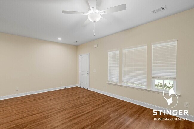 Building Photo - 204 Admiration Ave