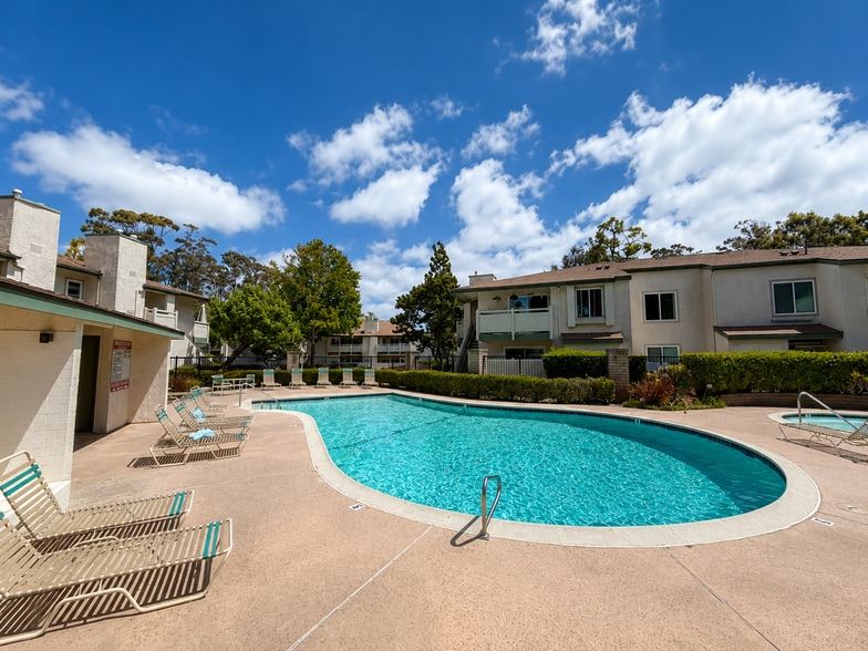 Community Pool and Jacuzzi - 8775 Gilman Dr