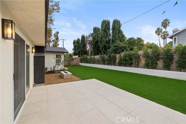 Building Photo - 7663 Sedan Ave