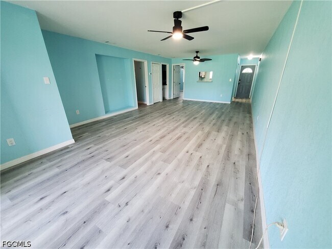 Building Photo - 1055 Palm Ave