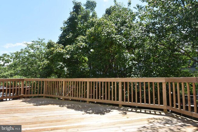 Building Photo - 20180 Hardwood Terrace