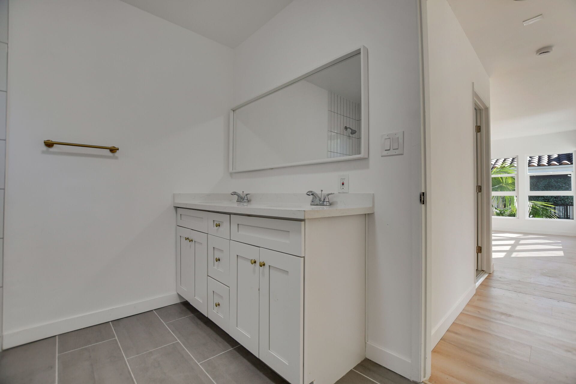 Building Photo - 2005 21st St