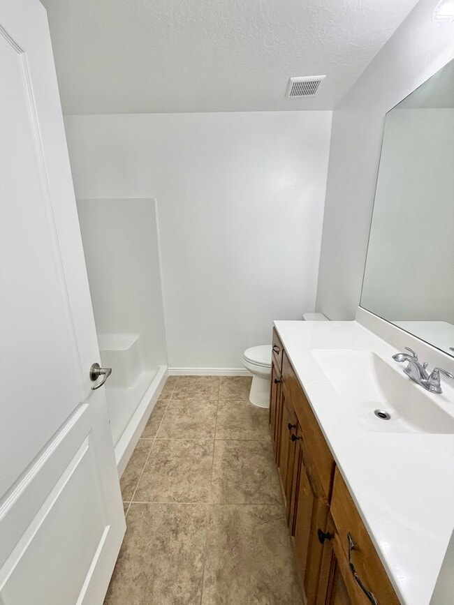 Building Photo - Beautiful Riverstone Home!!