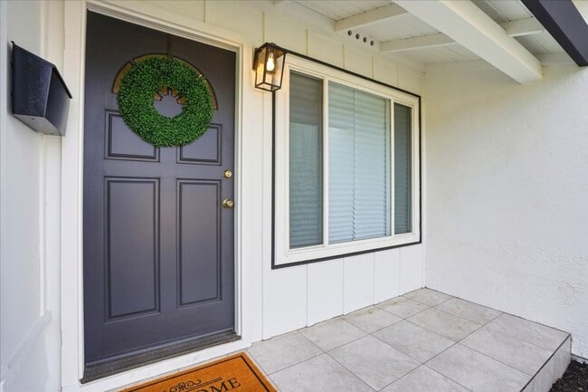 Building Photo - Concord Stunning! fully remodeled 3 bedroom 2 bathroom single family home w/ 2 car garage