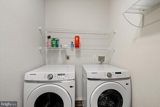 Building Photo - 1591 Spring Gate Dr.