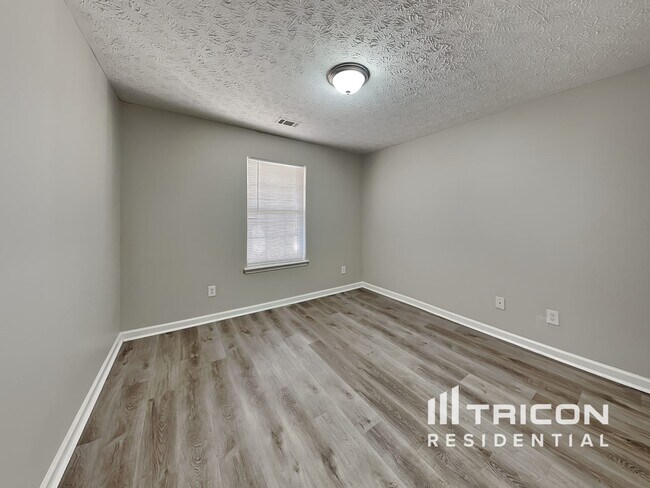 Building Photo - 1221 Browns Country Lane Locust Grove GA