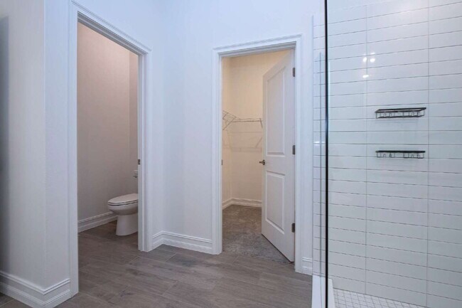 Building Photo - Spacious Like New 4-Bedroom Oasis with 3 Full Baths in Palmetto - Available NOW