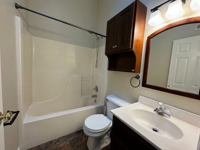 Building Photo - Immaculate Stonewall Heights Townhome!