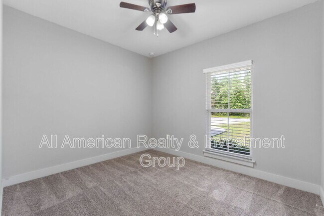 Building Photo - 4464 Goldfinch Way