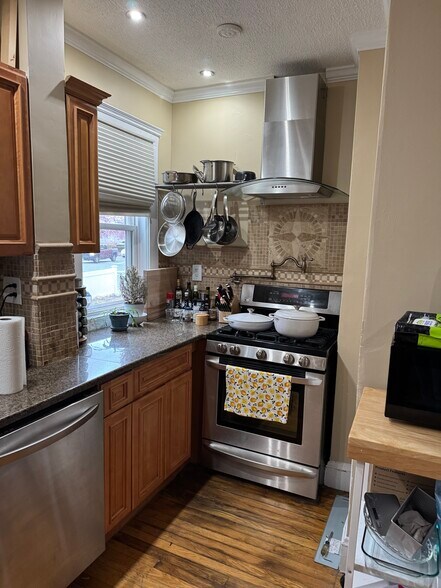 Kitchen - 255 Faneuil St