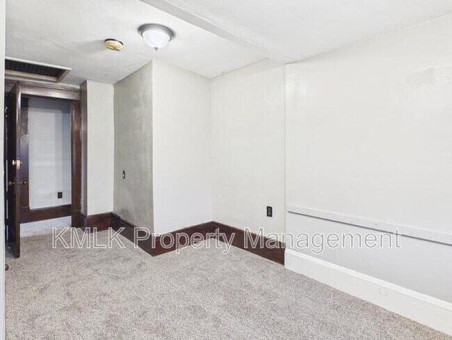 Building Photo - 1159 Carey Ave