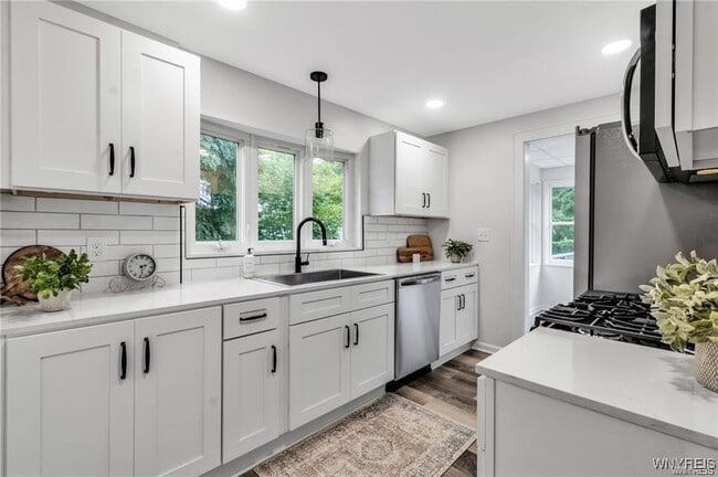 Building Photo - 4625 Meadowbrook Rd
