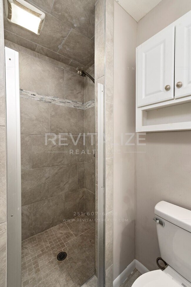 Building Photo - Beautifully Updated 4-Bedroom Home in West Mobile!