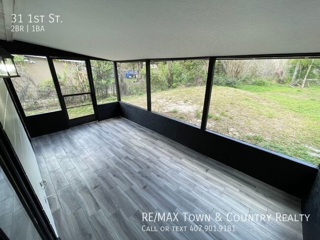 Building Photo - 31 E 1st St