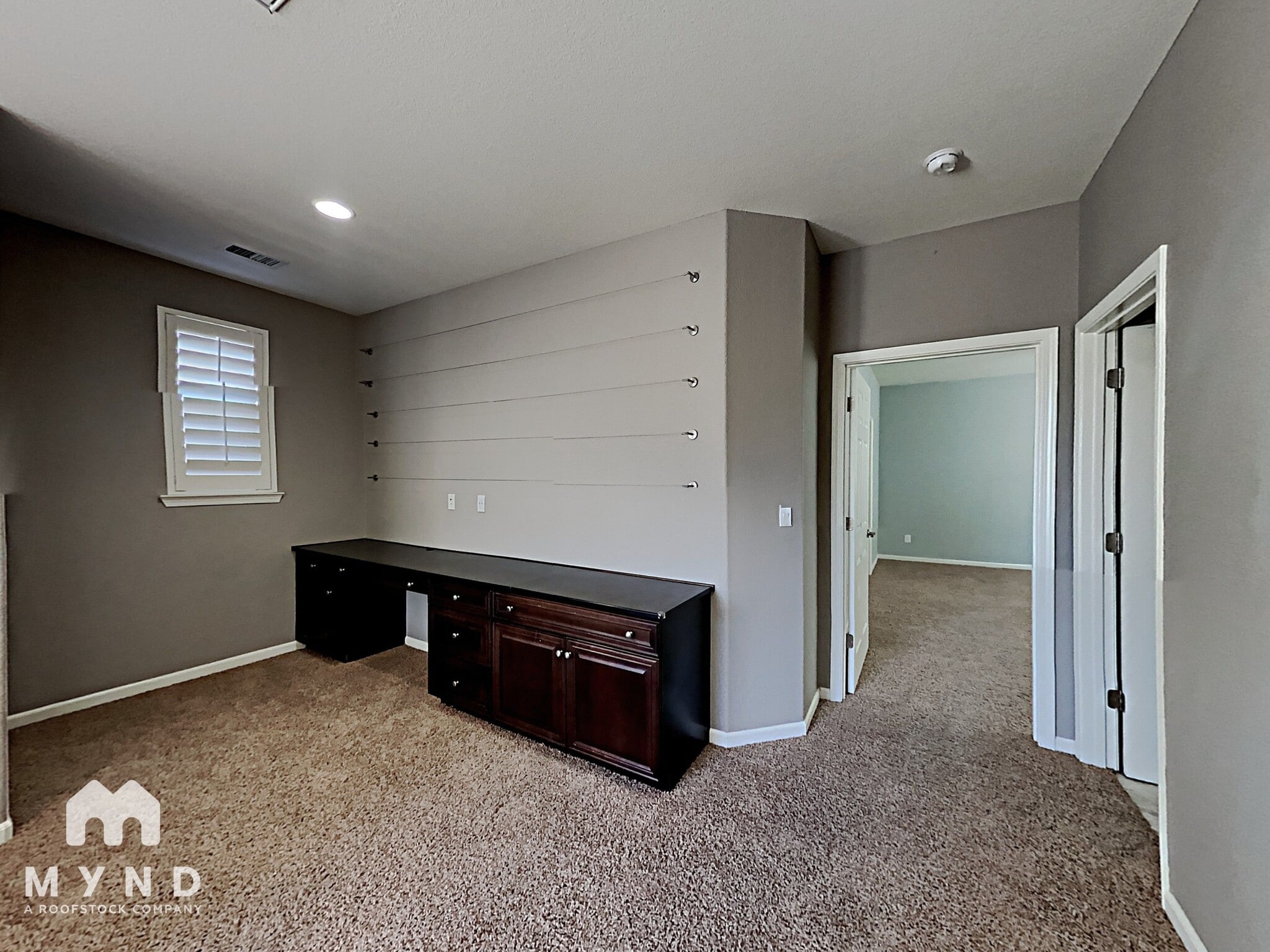 Building Photo - 10772 Grayslake Dr