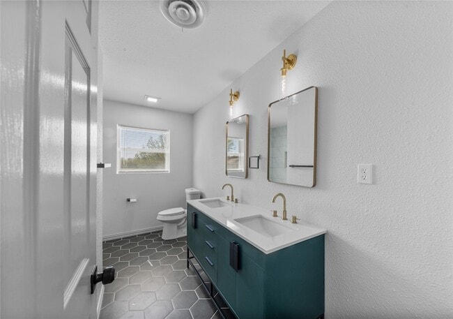 Building Photo - 3137 FM200