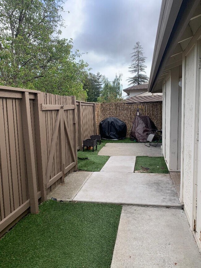 Fenced Patio - 230 Castillion Ter