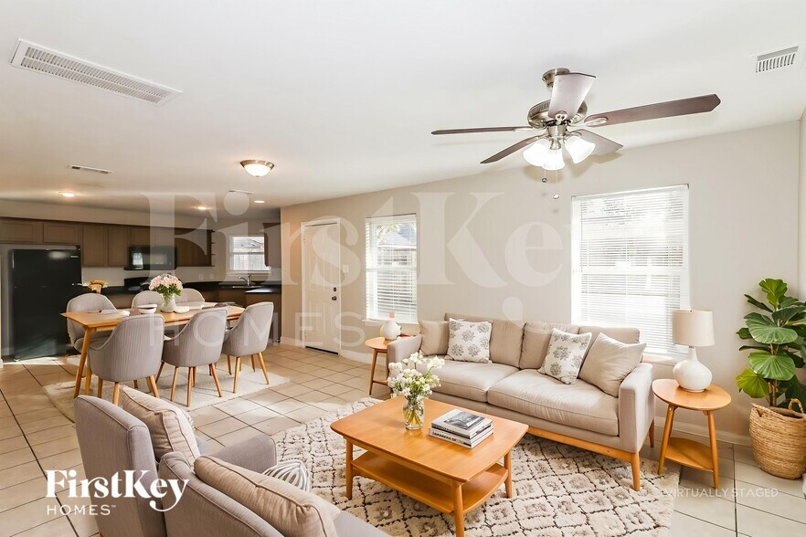 Building Photo - 214 N Native Ln