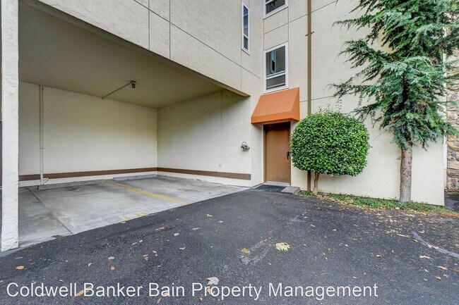 Building Photo - 2 br, 2 bath House - 2625 13th Avenue West...