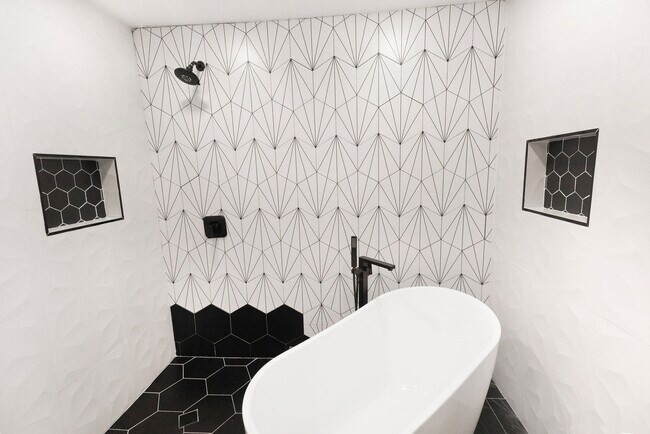 Building Photo - 451 E Lincoln Ave