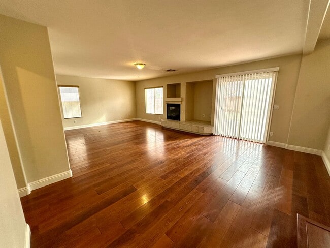 Building Photo - 6747 Enchanted Cove Ct