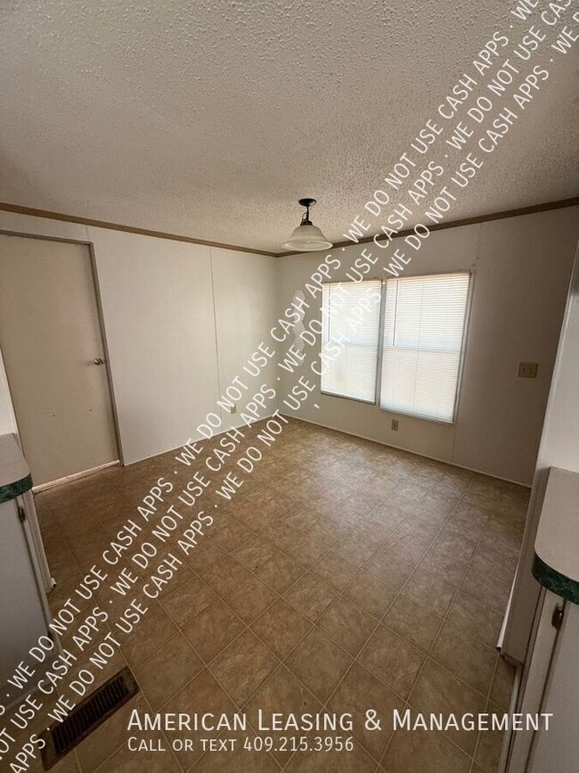 Building Photo - 108 Hornet Ln