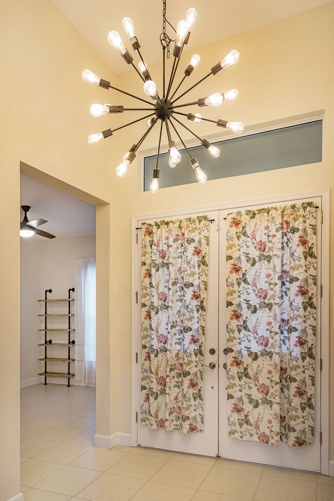 Building Photo - 15323 Goldfinch Cir