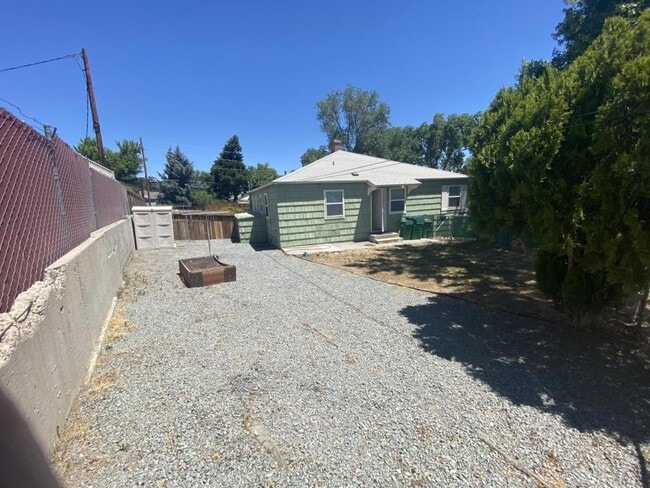 Building Photo - 80 Arden Cir