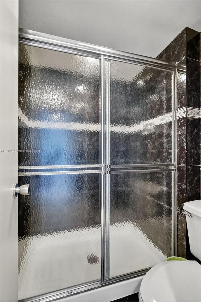 Building Photo - 20355 NE 34th Ct