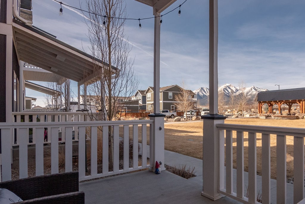 Building Photo - 120 Barnwood Cir