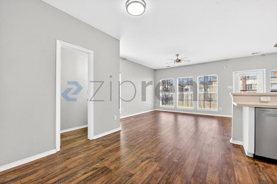 Building Photo - 8797 Holly St