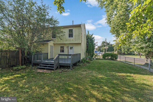 Building Photo - 341 Clarkson St