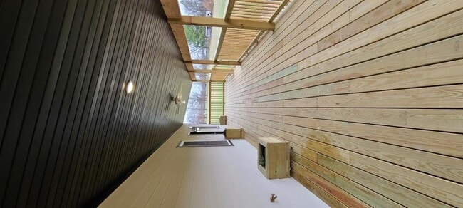 Building Photo - 8780 E Brown Rd