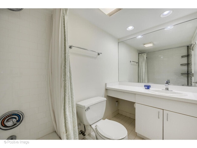 Building Photo - 150 W Eugenie St