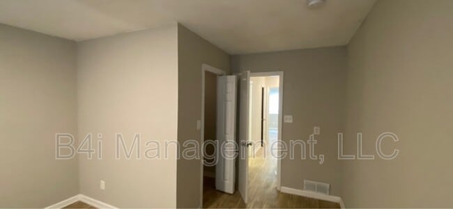 Building Photo - 918 Lakewood Ln