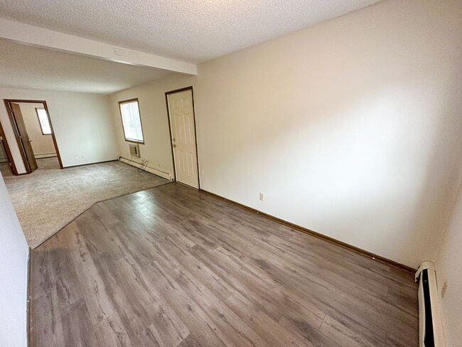 Interior Photo - 321 Stanton